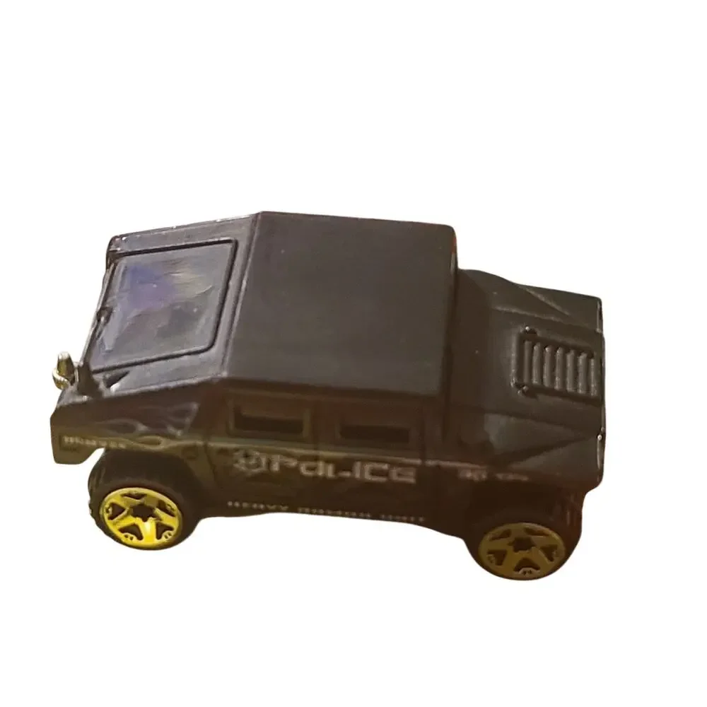 Mattel HOT WHEELS 2005 Black Police Heavy Armor Unit - Humvee General Corp 113